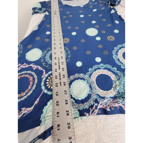 White Mark Women's Medium Erie Tunic Top with Side Pockets & Shark Bite Hem - Picture 8 of 8